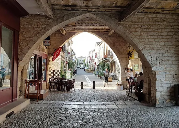 Le Malpas Woodpecker Apartment *