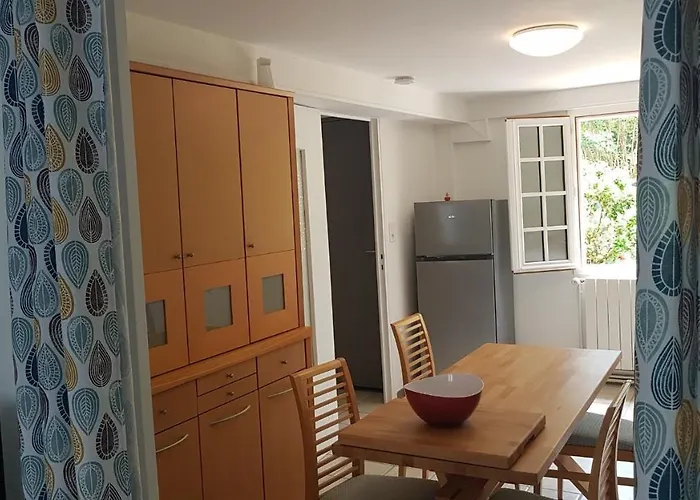 Apartment Le Malpas Woodpecker